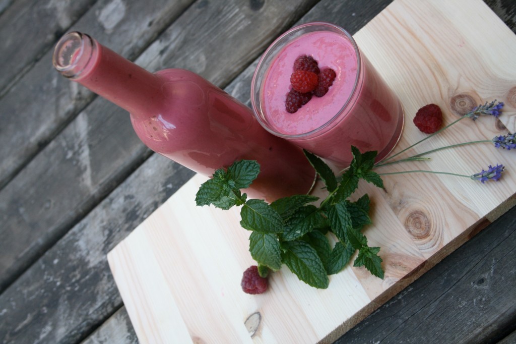 Raspberry Kefir Smoothie