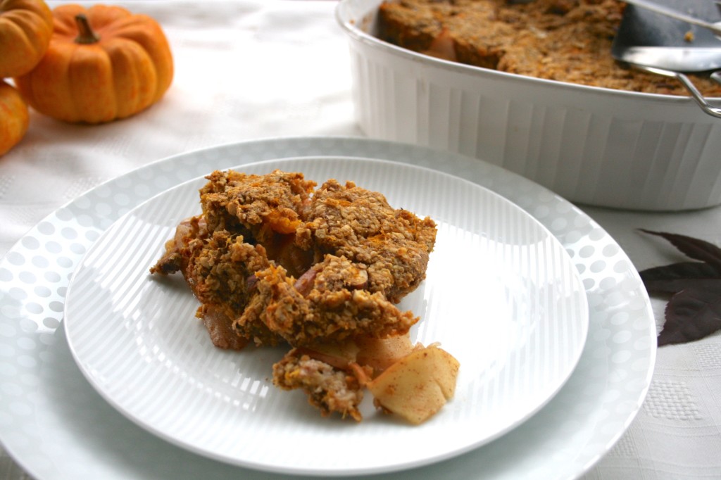 Apple Pear Crisp with Pumpkin Hazelnut Maple Topping