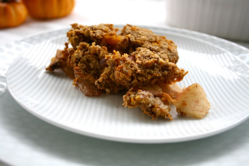 Apple Pear Crisp with Pumpkin Hazelnut Maple Topping