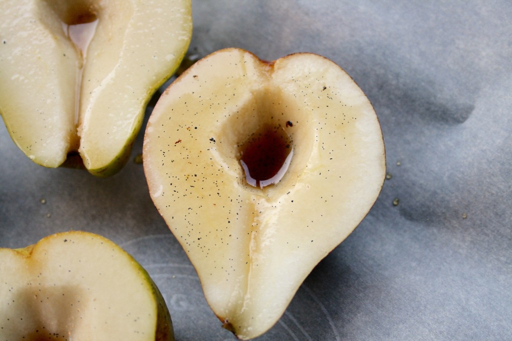 Vanilla Maple Roasted Pears