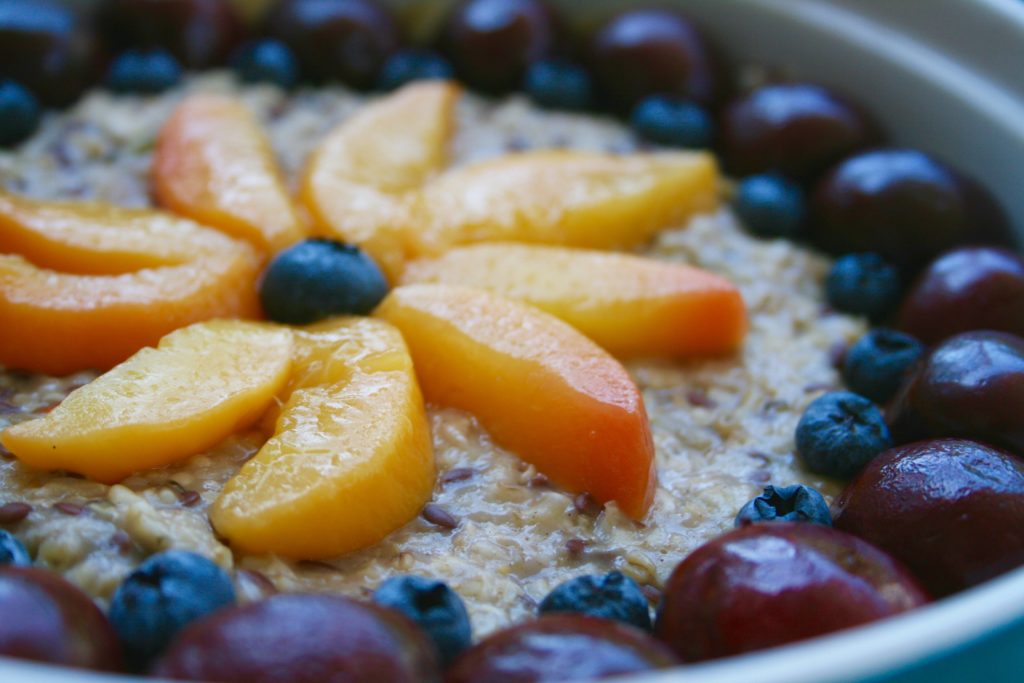 Baked Oatmeal with Fresh Fruit