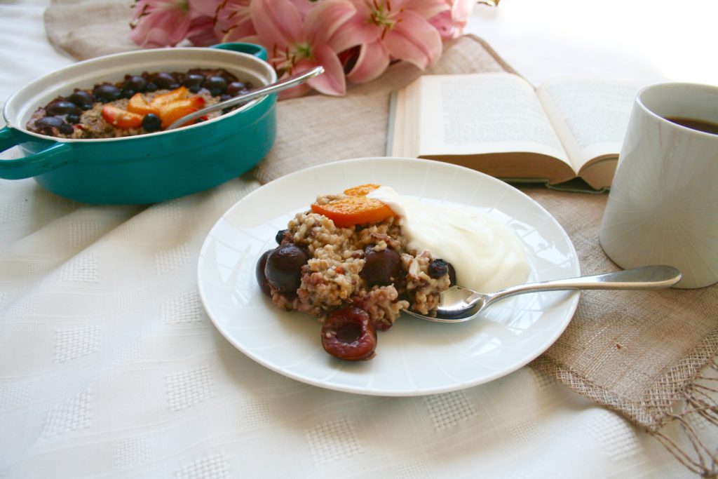 Baked Oatmeal with Fresh Fruit