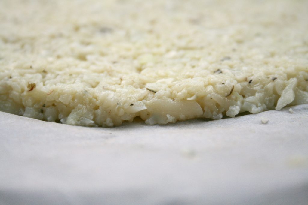 Cauliflower pizza prep